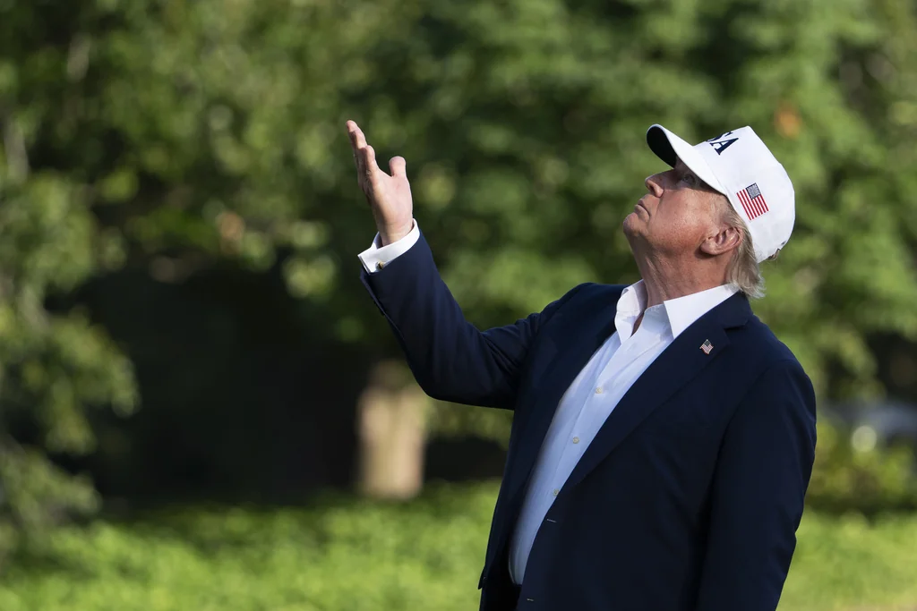 Ninety Deals in 90 Days: Trump’s tariff pause clouds ‘Liberation Day’ economic forecast  at george magazine