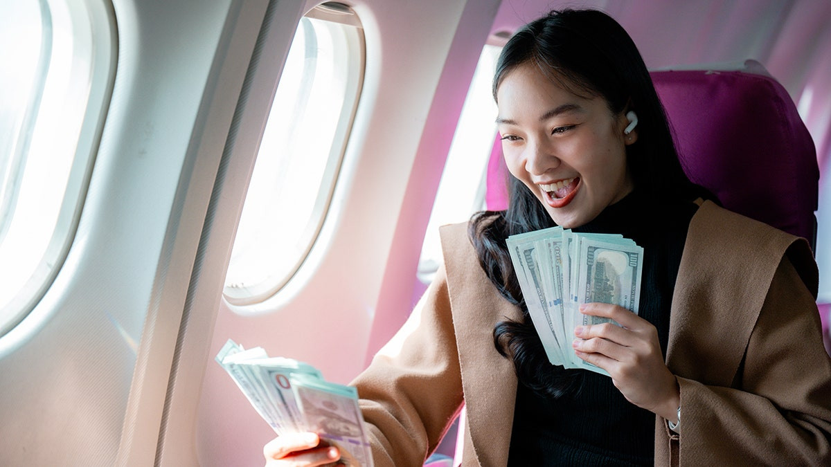 Flight passenger makes easy money in unexpected seat swap deal, sparking big debate  at george magazine