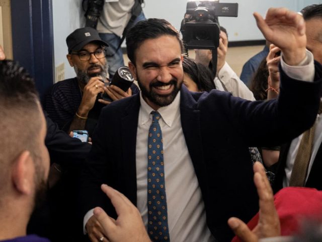 Mamdani’s far-left allies aim to primary Hakeem Jeffries and other NYC House Democrats