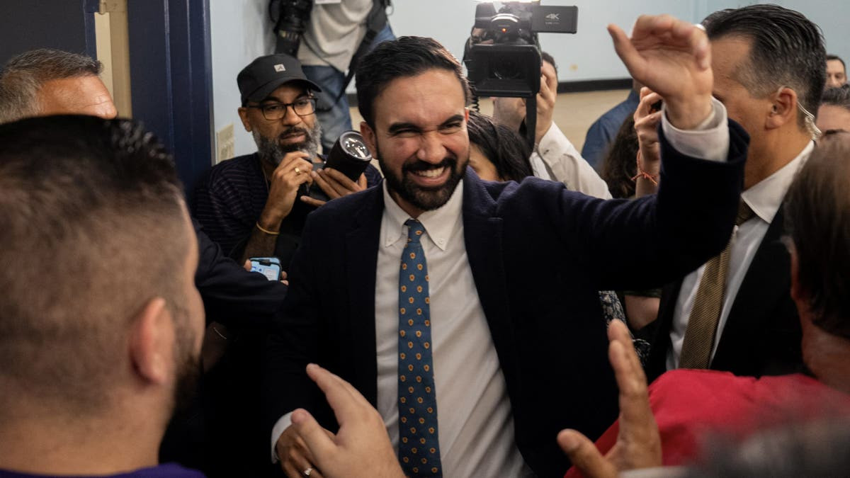 Mamdani's far-left allies aim to primary Hakeem Jeffries and other NYC House Democrats  at george magazine