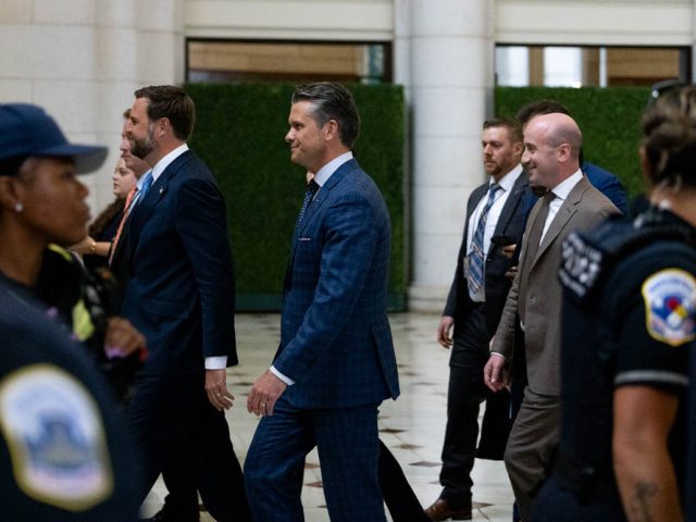 Stephen Miller blasts ‘stupid white hippies’ during Union Station visit with Vance and Hegseth