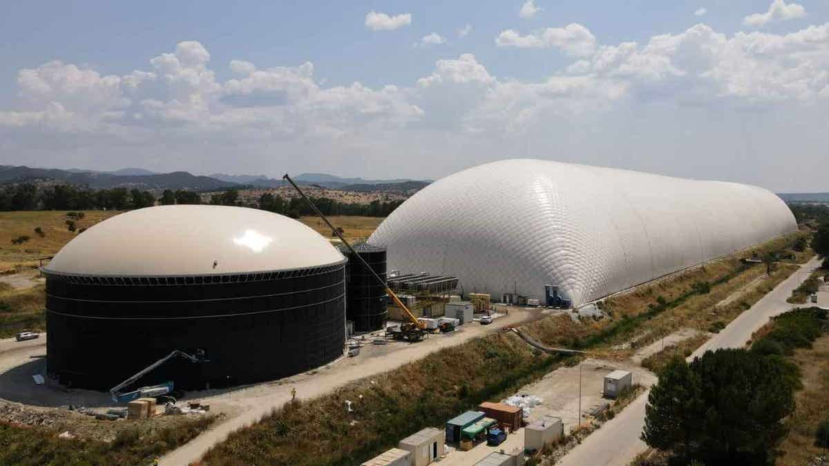 Google turns CO2 into battery power for clean energy  at george magazine