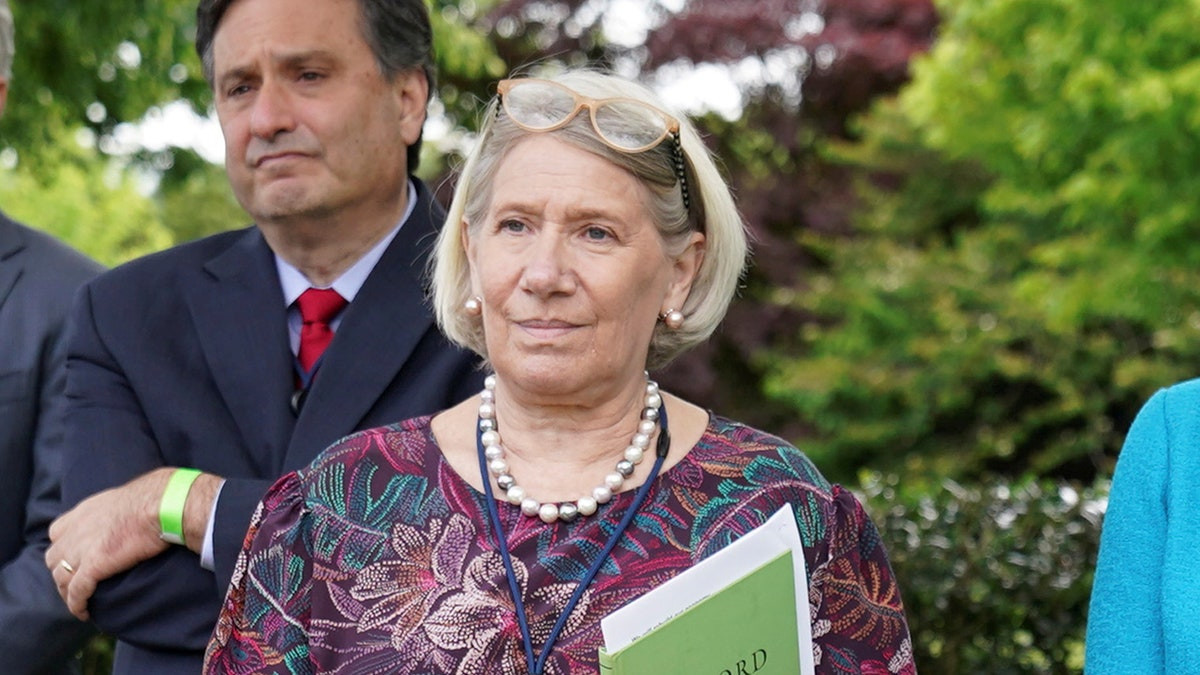 Who is Anita Dunn? The Biden confidante who clashed with Hunter grilled in House autopen probe  at george magazine