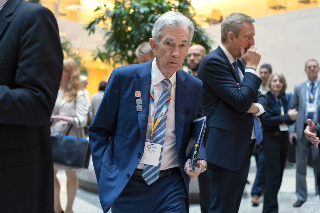 Trump calls on Fed board to assume control if Powell refuses to lower interest rates again  at george magazine