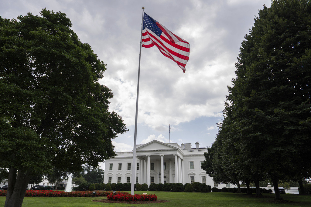 Trump to sign executive orders cracking down on ‘cashless bail’ and flag burning  at george magazine