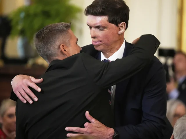 Trump honors Purple Heart recipients at White House ceremony