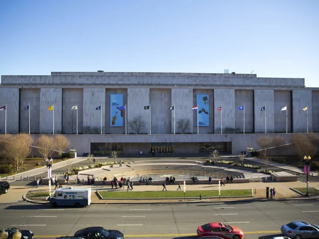 White House orders Smithsonian content review to align museums with Trump vision