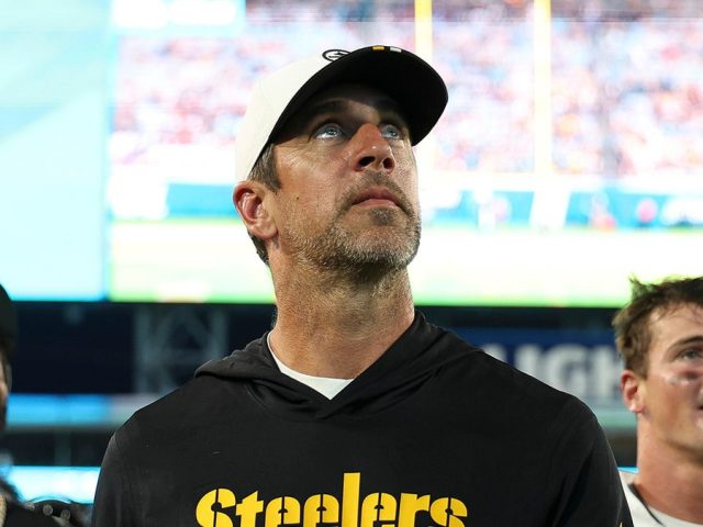 Aaron Rodgers issues warning shot to Steelers offensive line after teammate’s training camp knockdown