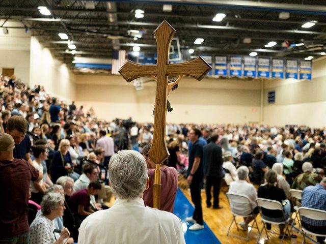 Liberal figures lambast ‘prayers’ in wake of Minnesota church shooting