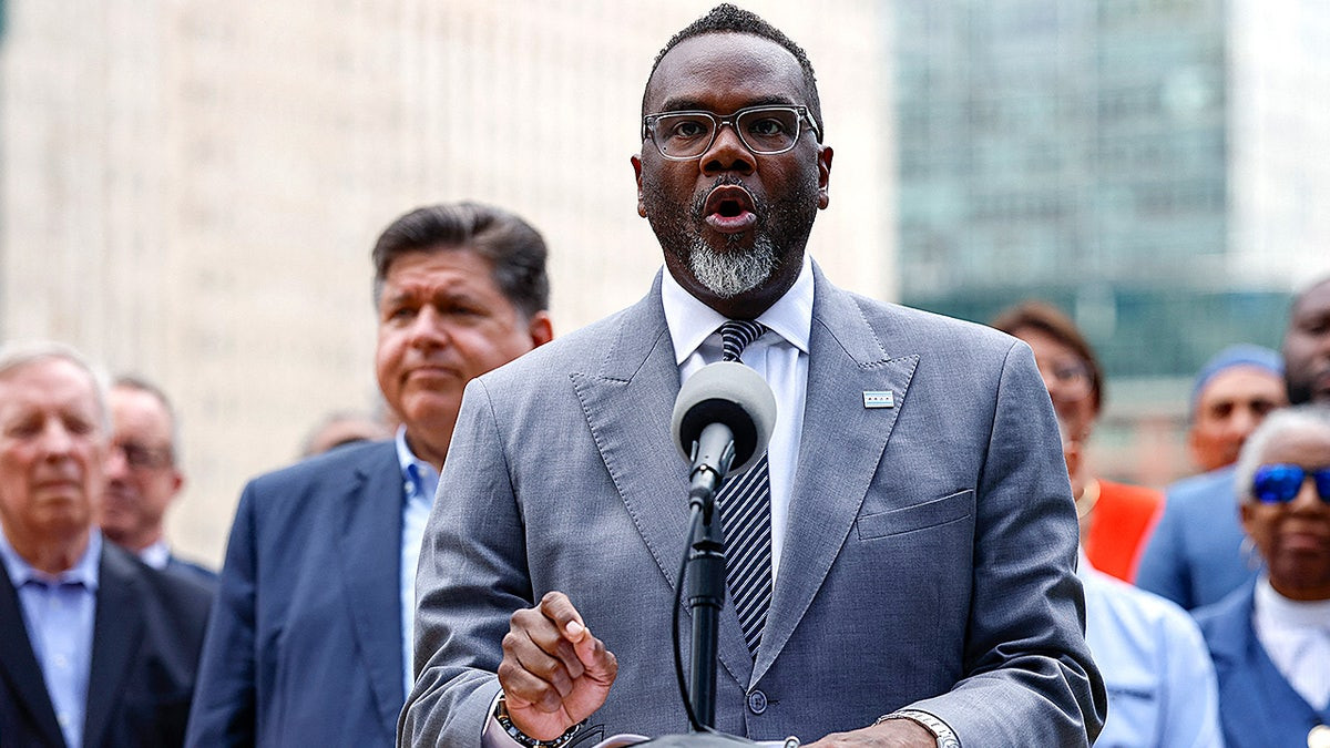 Trump's looming Chicago takeover puts violent illegal immigrant crimes in spotlight: 'Incompetent mayor'  at george magazine