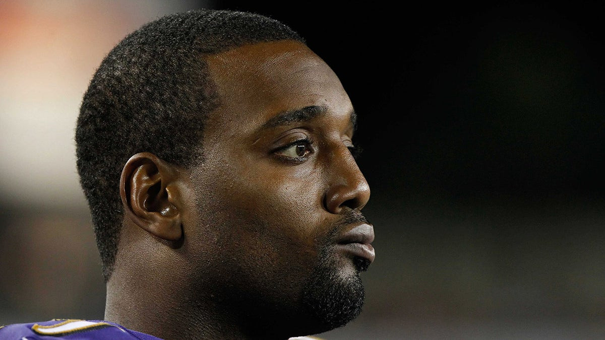 Super Bowl champion Chris Canty expresses skepticism about Aaron Rodgers' prospects with Steelers  at george magazine