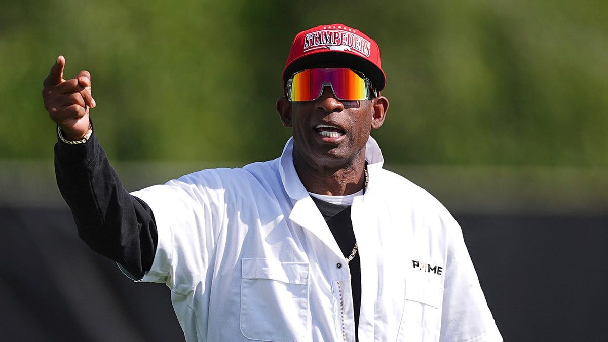 Alabama should consider bringing in Deion Sanders as head coach, ESPN star says  at george magazine