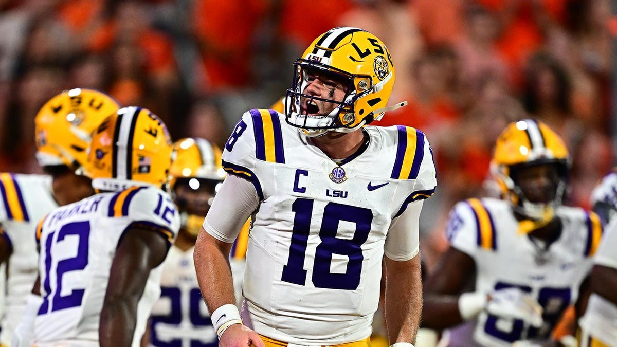 No. 9 LSU earns hard-fought road victory after upsetting No. 4 Clemson  at george magazine