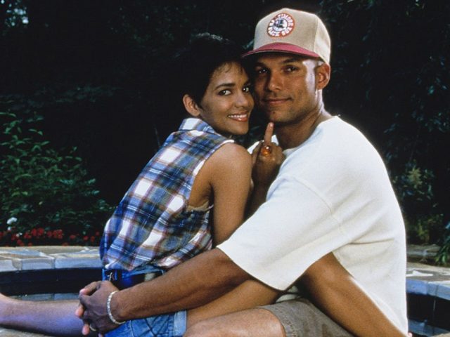 Ex-MLB star hypes current wife when asked about Halle Berry remarks: ‘She can cook’