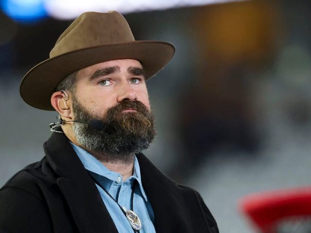 Taylor Swift says turning Jason Kelce’s daughters into cat fans after white lie was a ‘great challenge’