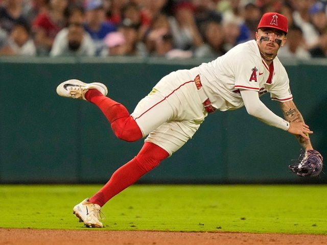 Angels’ Zach Neto snares Shohei Ohtani’s liner to start incredible triple play