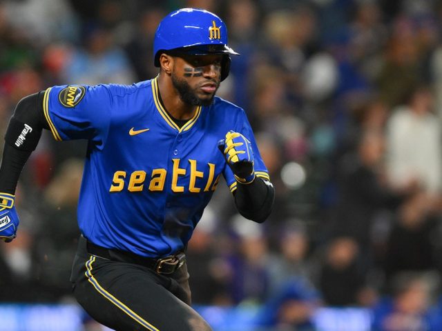 MLB suspends Victor Robles 10 games for throwing bat at pitcher