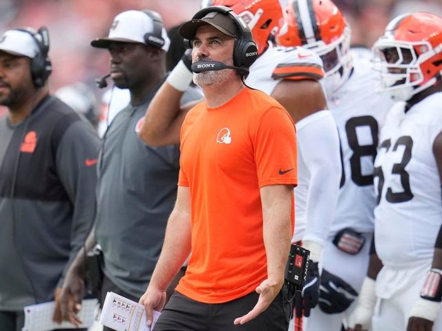 Browns’ Kevin Stefanski dismisses allegations he ‘sabotaged’ Shedeur Sanders’ performance