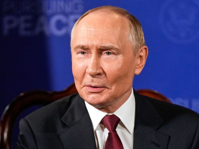 Putin appears to be visibly annoyed as reporters barrage him and Trump with questions