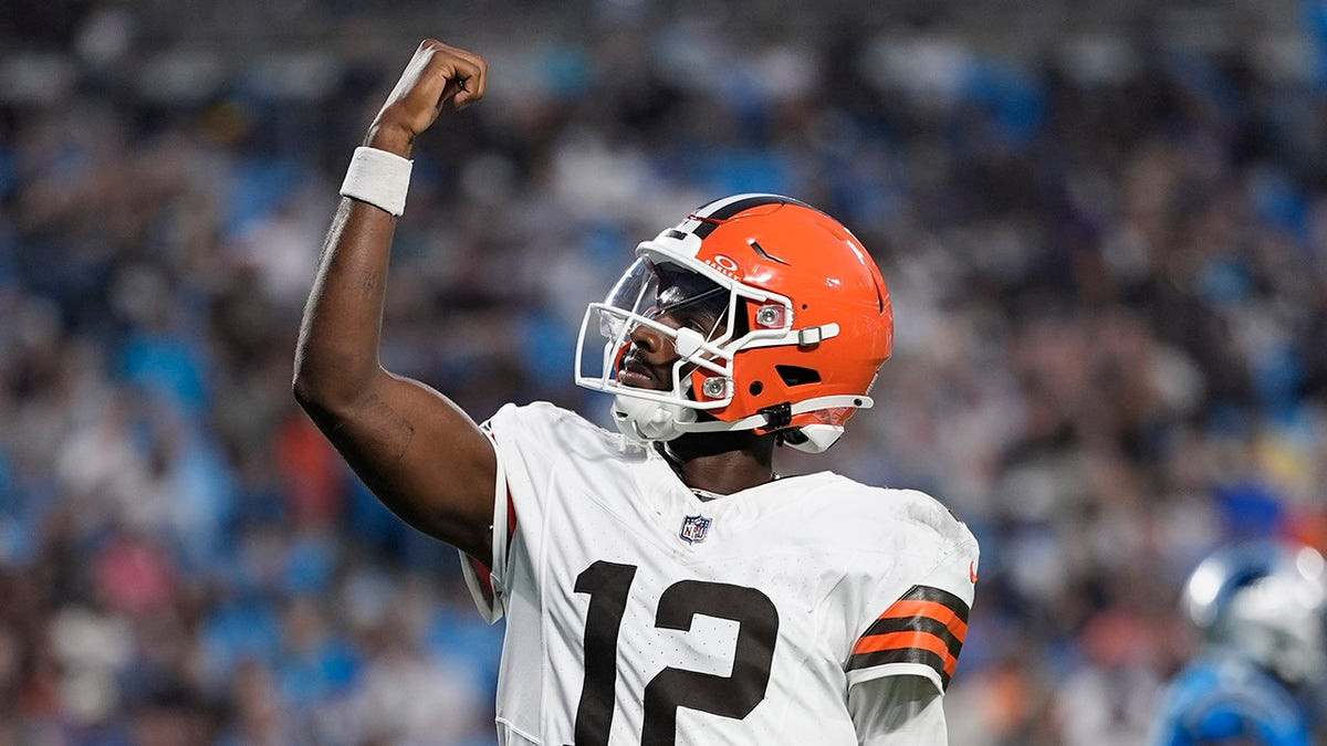 Jamie Foxx channels his iconic character to defend Shedeur Sanders against 'haters' after Browns debut  at george magazine