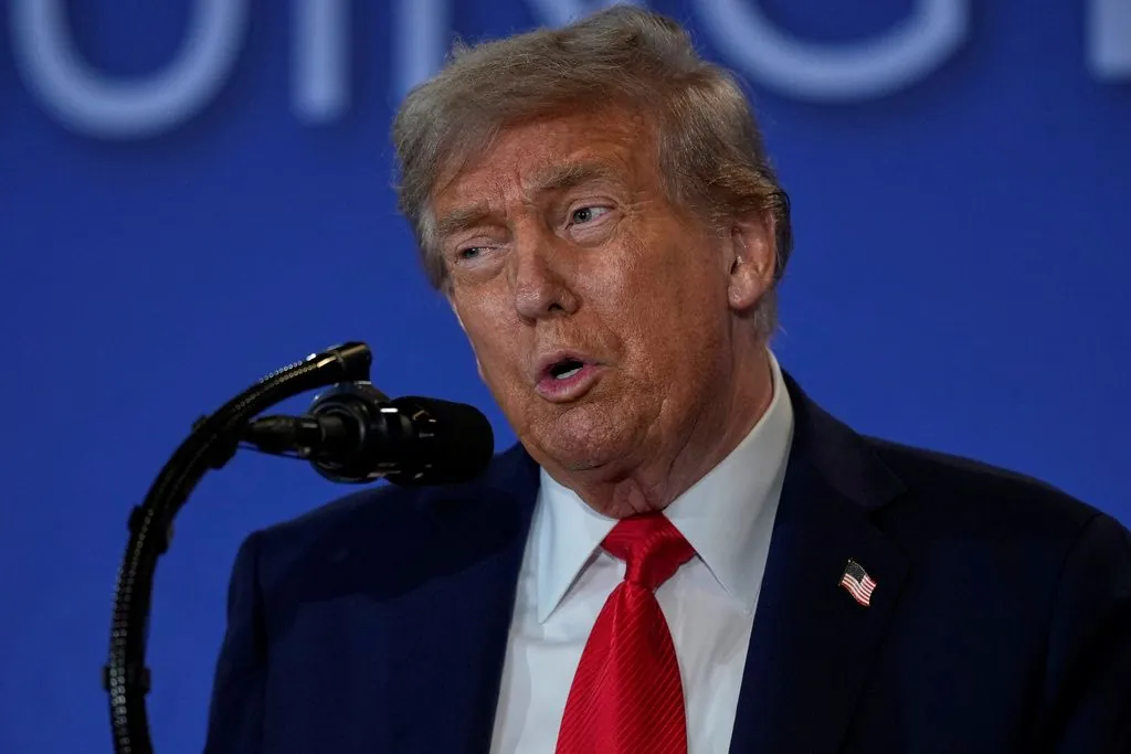 Trump turns his attention to Zelensky following Putin summit: ‘Make a deal’  at george magazine