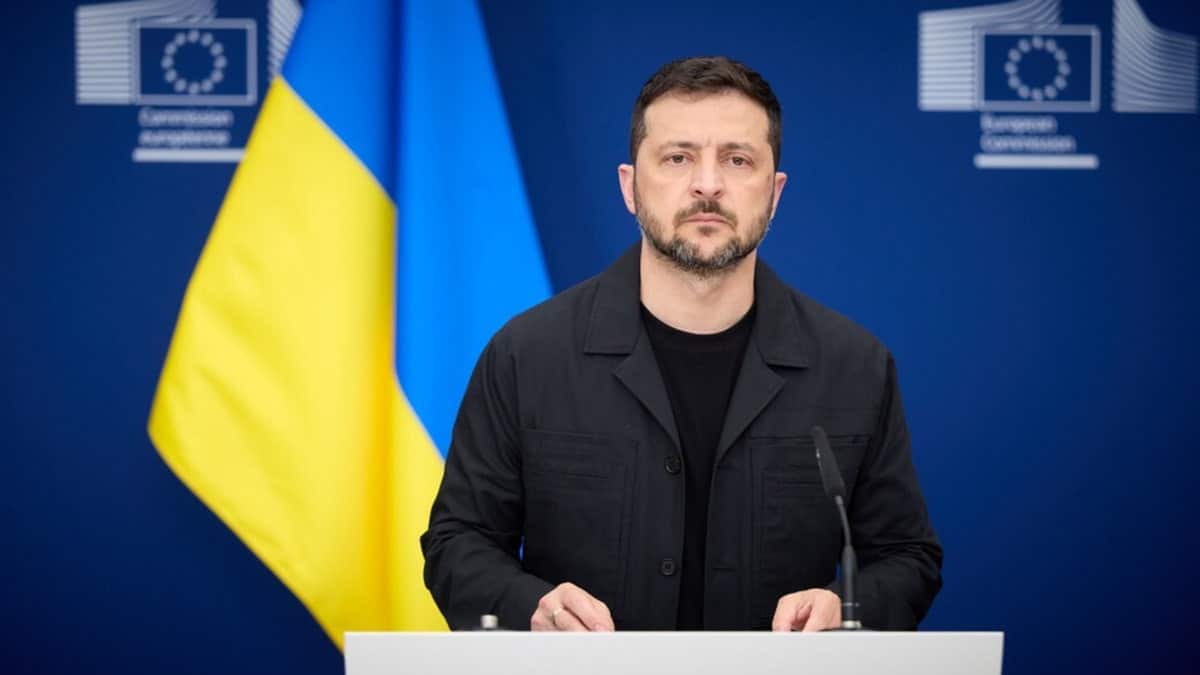 Ukrainian designer predicts Zelenskyy will wear military suit for high-stakes Trump meeting  at george magazine