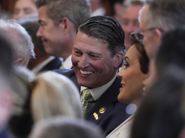 Navy restores retired rank to former White House doctor