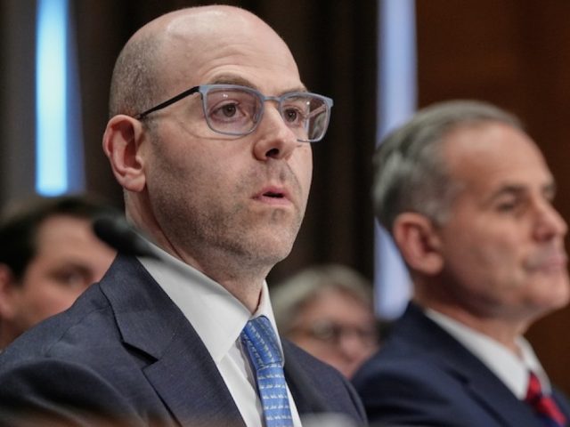 Stephen Miran draws barbs from Democrats for taking leave of absence from White House instead of resigning