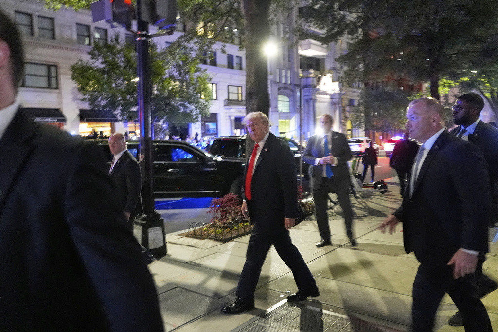 Secret Service in ‘fact-finding mode’ after close calls reignite questions about Trump’s protection  at george magazine