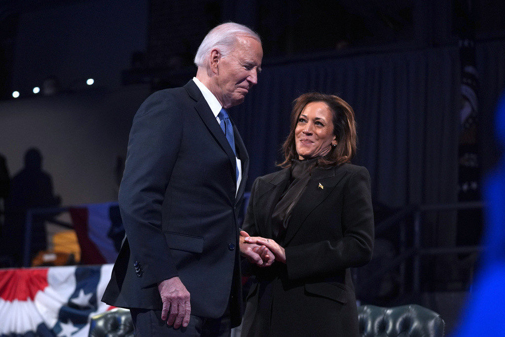 Harris depicts tense relationship with Biden team in new book: ‘His team didn’t get it’  at george magazine