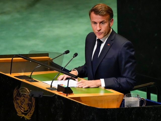 Macron forced to walk NYC when Trump’s motorcade blocks his