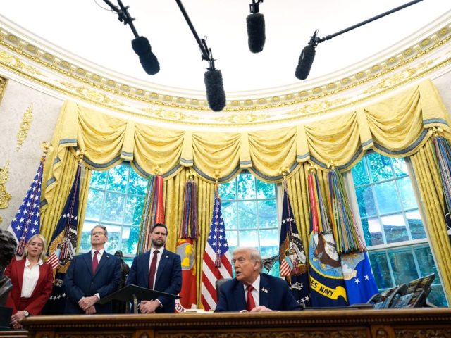 Trump gets ad support for China tariff war as farmers push for economic relief