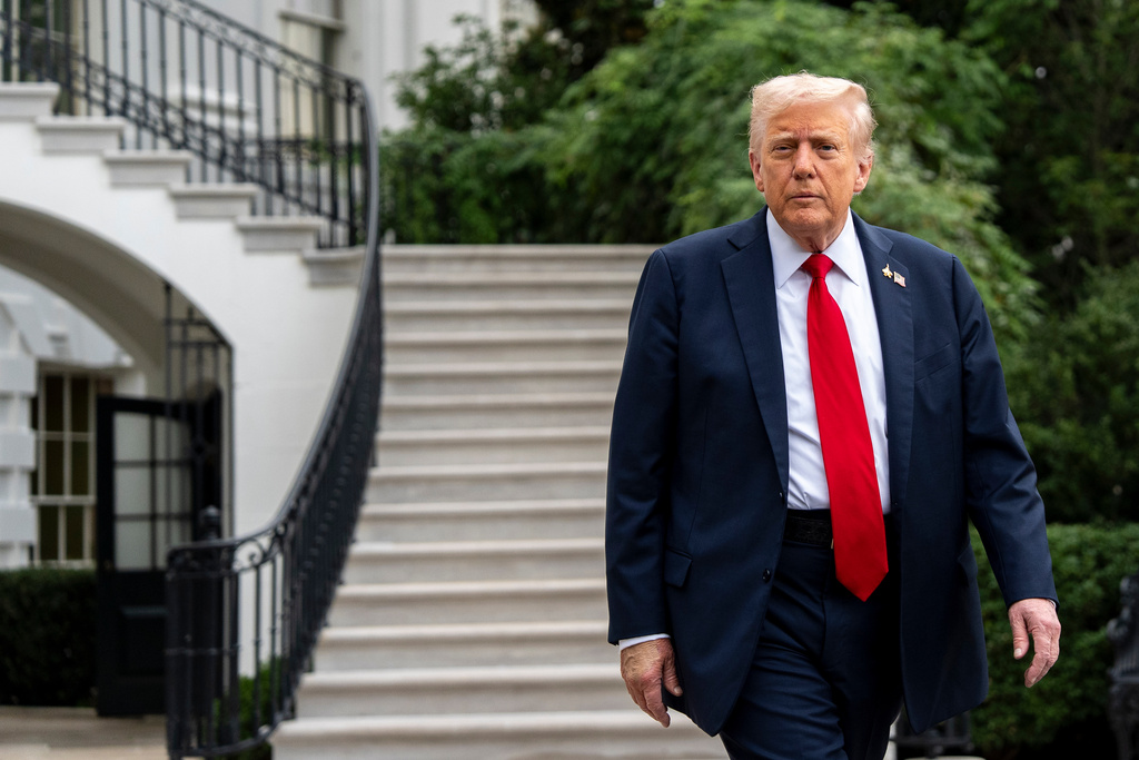 Trump will give Hamas ‘three or four days’ to respond to Gaza plan  at george magazine