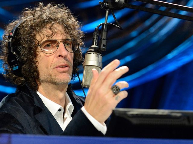 Stern tricks outlets into reporting he quit SiriusXM with Andy Cohen prank