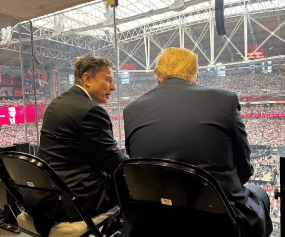 Trump and Musk shake hands during Charlie Kirk’s memorial in Arizona