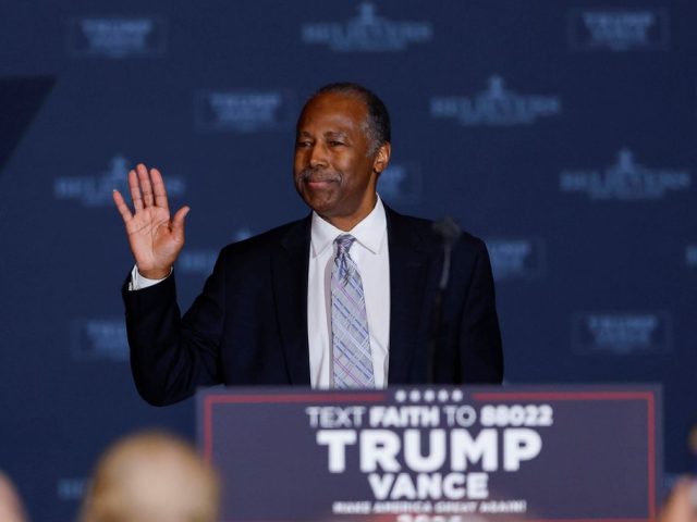 Trump to award Ben Carson with Presidential Medal of Freedom