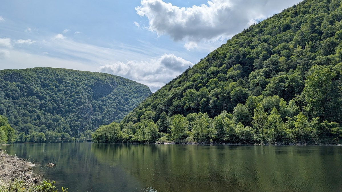 Man swimming across Pennsylvania river drowns near family picnic area  at george magazine