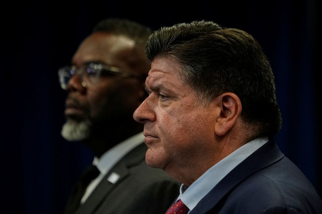 Democrats blast Trump’s threat to unleash War Department on Chicago  at george magazine