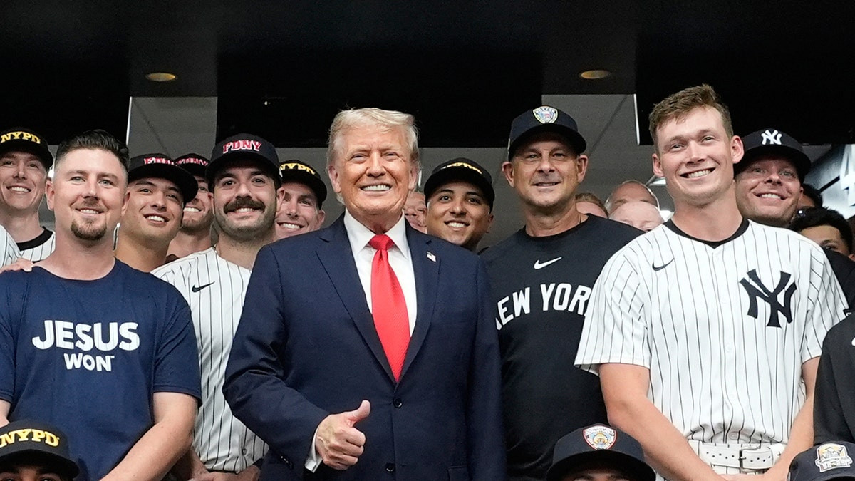 Aaron Boone recalls 'special night' after Trump's meeting with Yankees on 9/11 anniversary  at george magazine