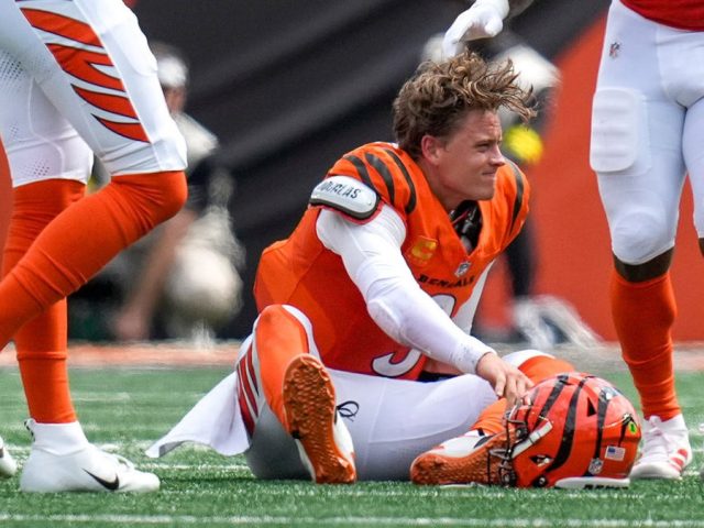Bengals’ Joe Burrow could miss 3 months as surgery an option for turf toe injury: report