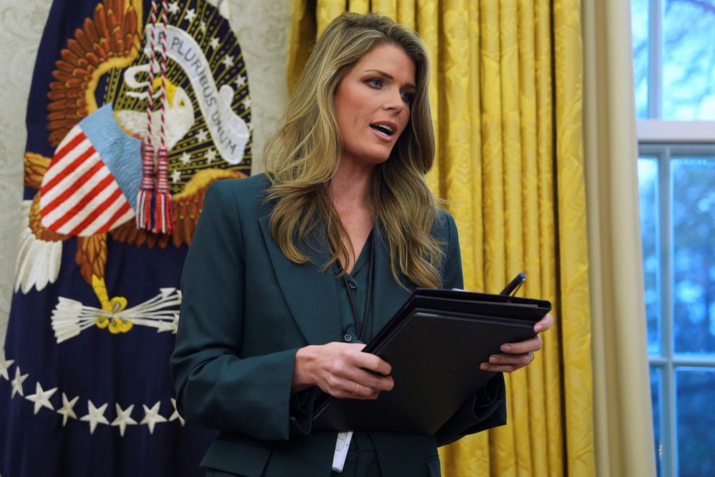 Trump nominates Lindsey Halligan for top Virginia prosecutor  at george magazine