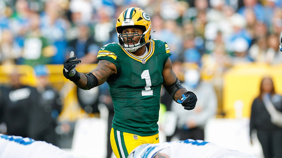 Micah Parsons' first Packers sack leaves ex-Cowboys teammate Trevon Diggs in disbelief: 'This can't be real'  at george magazine