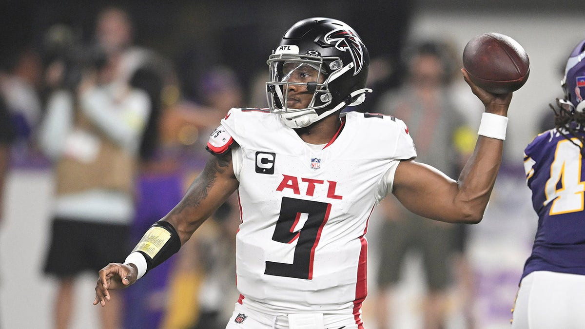 Falcons run over Vikings to spoil home opener as JJ McCarthy struggles  at george magazine