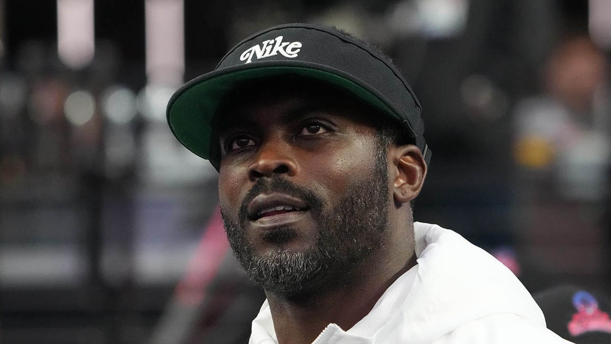 Michael Vick shuts down Virginia Tech rumors, remains focused on task at Norfolk State  at george magazine