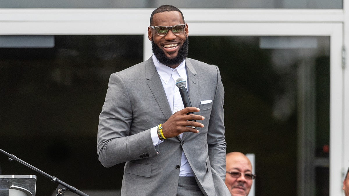LeBron James-backed Ohio school still rock bottom in achievement — despite ‘progress,’ new data reveals  at george magazine