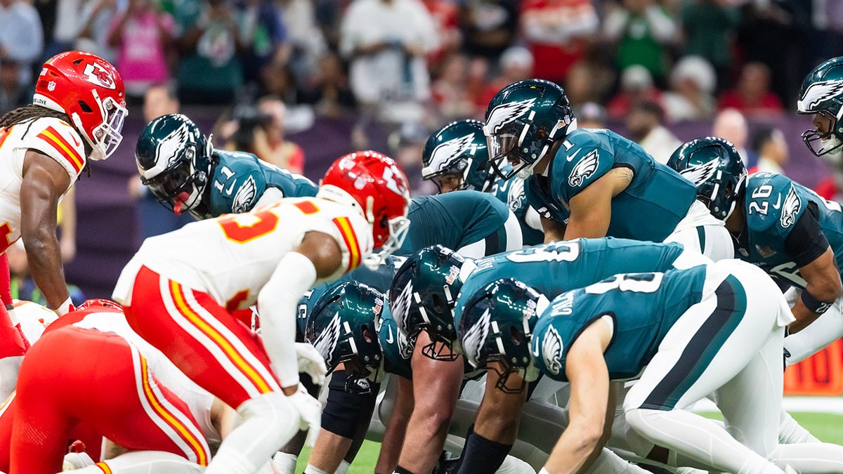 NFL fans accuse Eagles of committing penalties on tush push during win over Chiefs  at george magazine