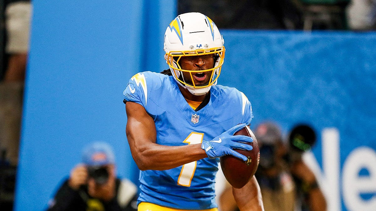 Chargers end 7-game losing streak to Chiefs with statement win in Brazil season opener  at george magazine