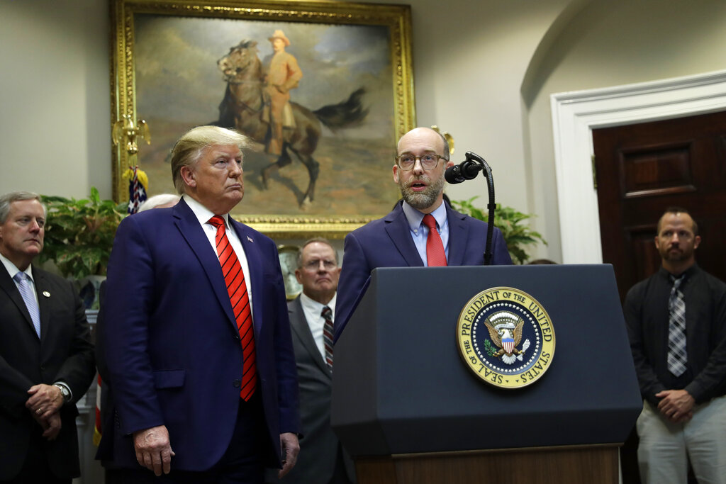 Trump marvels at ‘unprecedented opportunity’ for federal layoffs on day two of shutdown  at george magazine