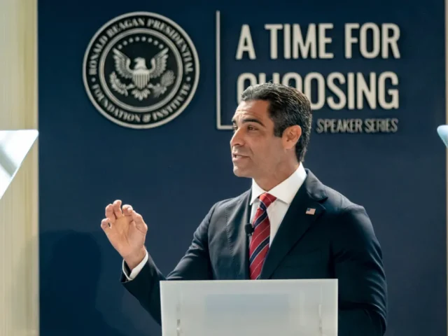 Miami mayor pitches ‘underestimated’ Trump’s media strategy as Republican answer to Mamdani