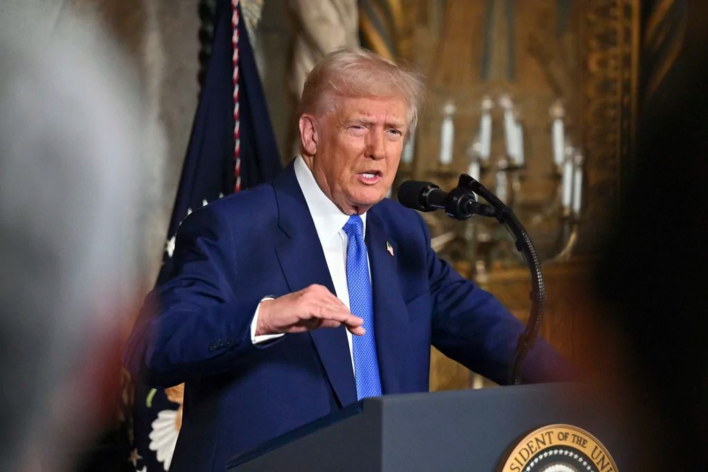 Trump to speak at $1 million-per-plate Mar-a-Lago candlelight dinner  at george magazine